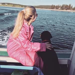 Meet your Posher, Carly